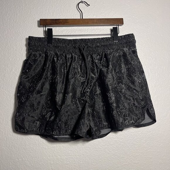 Nuuds Retro Track Shorts Womens XXL Black Nylon Lightweight Gym Workout - Picture 1 of 4